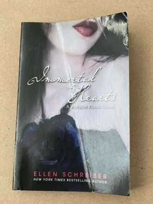 Vampire Kisses 9: Immortal Hearts